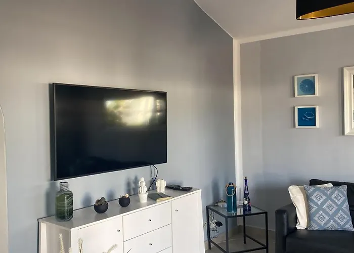 Dalai - Pool View- Good Wifi Apartment